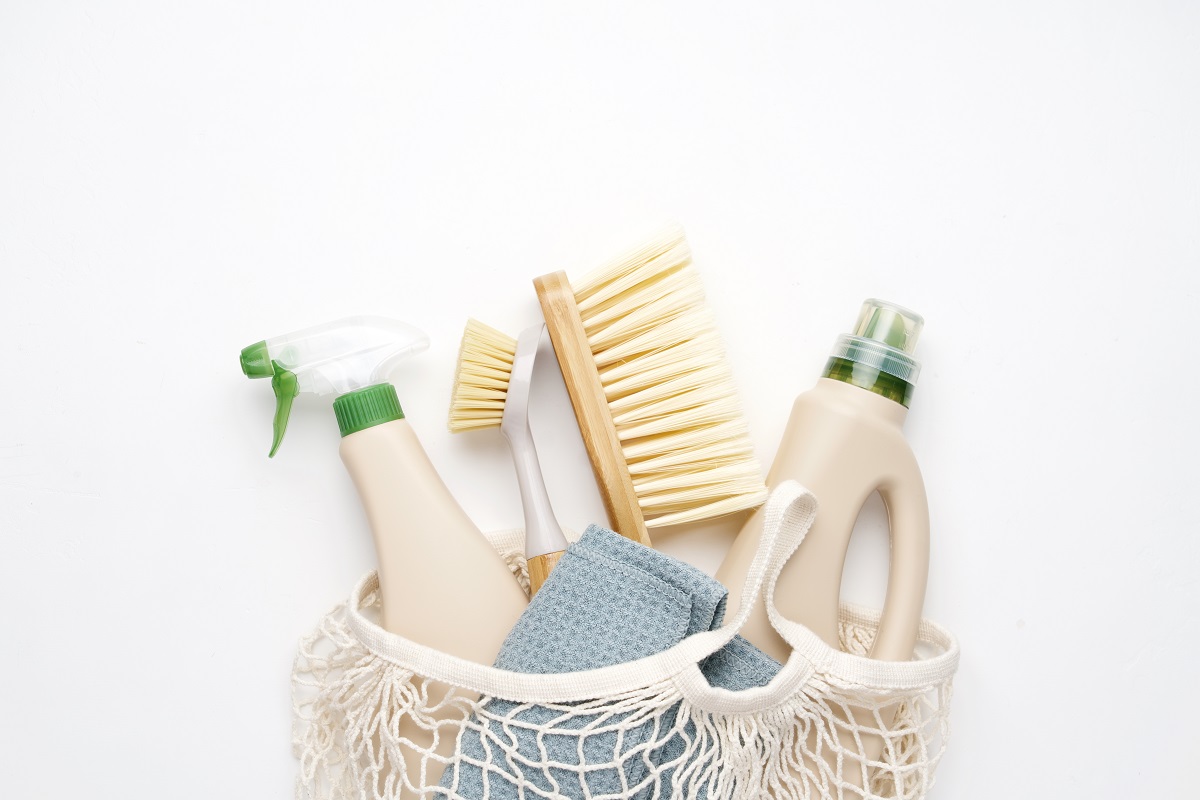 Read more about the article The 9 Essential Cleaning Products to Keep Your Home Sparkling