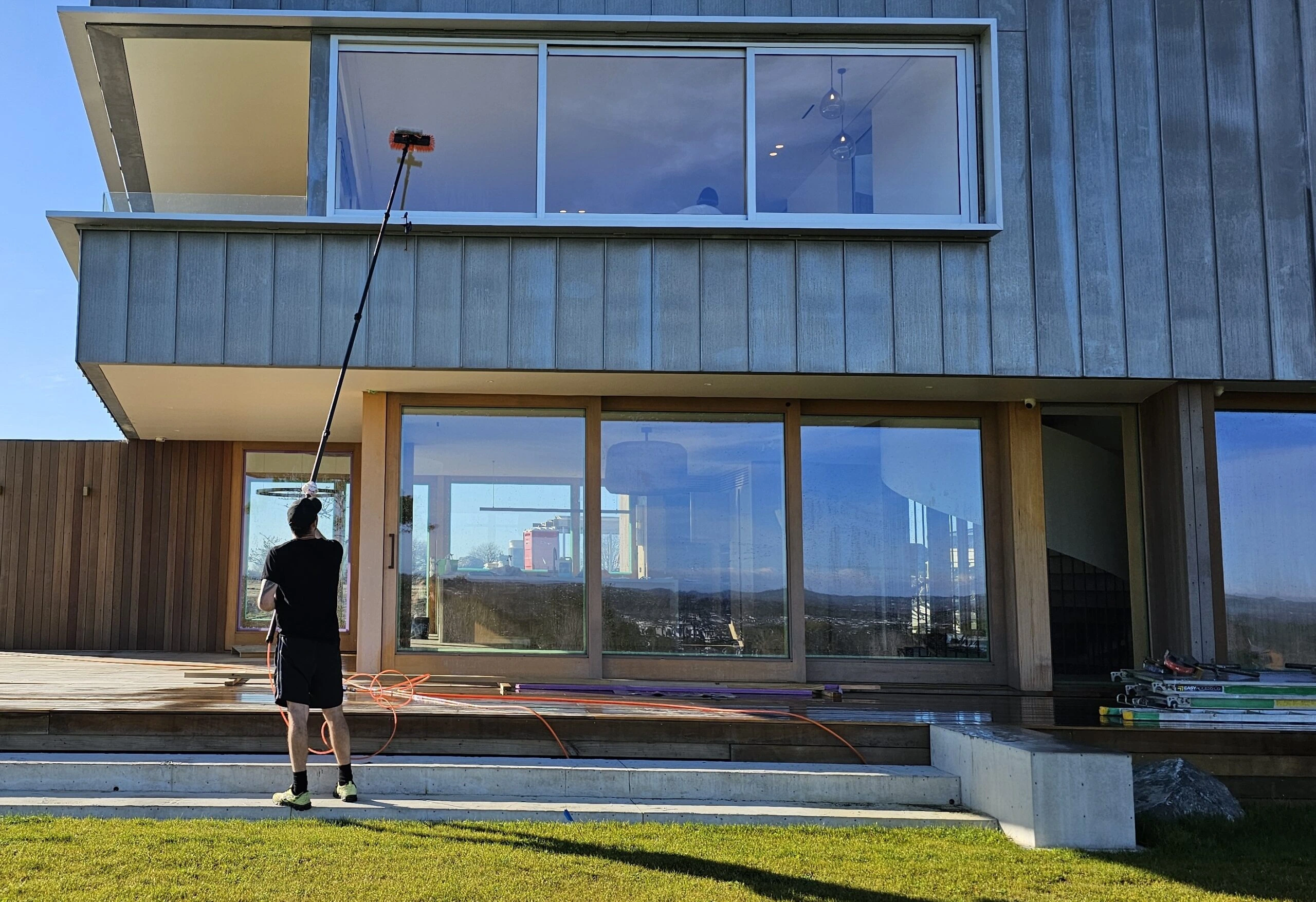 How to clean windows like a pro scaled